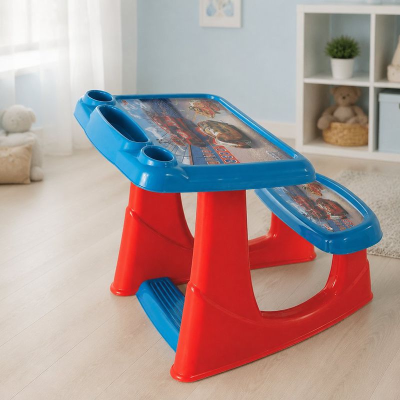 Escritorio Infantil Diseño Cars con Asiento Integrado y Portalápices Color Azul y Rojo