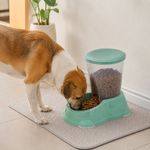Dispensador de Comida para Perro con Base Antideslizante de 1.5 L Color Verde