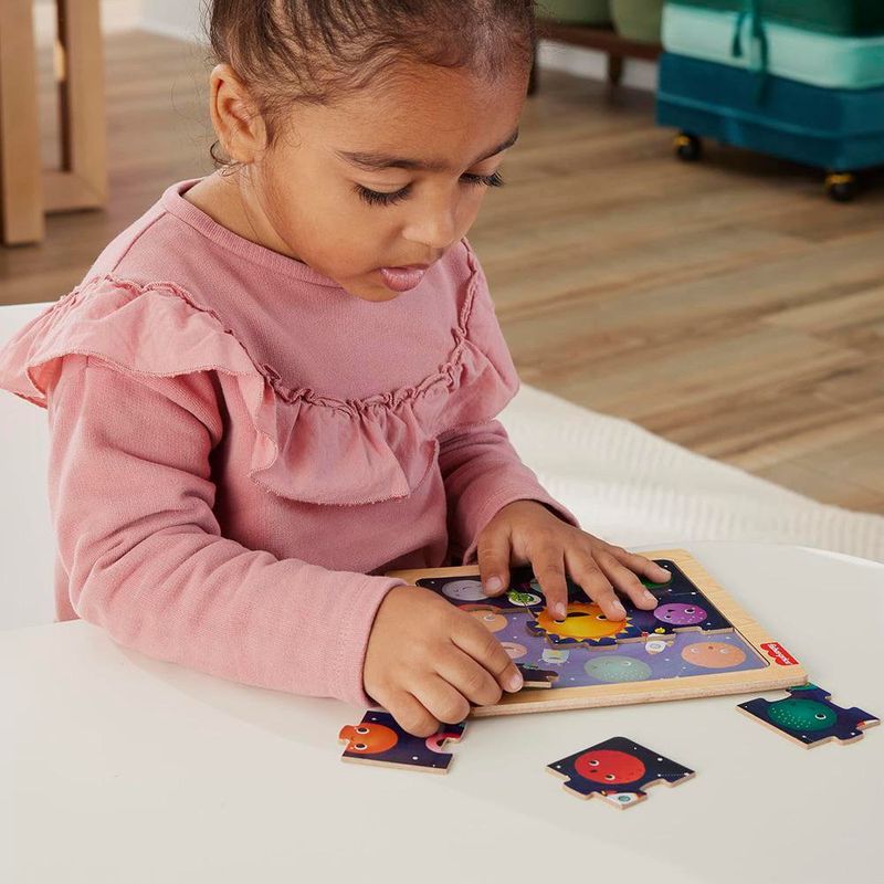 Rompecabezas de Madera Fisher-Price con Diseño del Sistema Solar de 10 Piezas