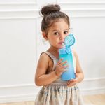 Vaso Entrenador 450 mL con Pajilla de Silicona, Botón y Traba de Seguridad Acabado Soft Degradé Azul