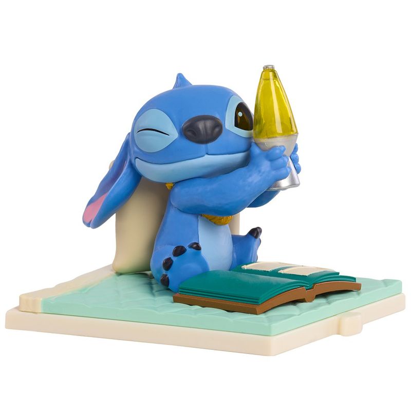 Figura Coleccionable de Stitch con Escenas del Live-Action 3 Plg - Presentación Surtida