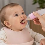 Cuchara de Alimentación para Bebé de Silicona con Tapa Antigotas y Capacidad de 90 mL - Presentación Surtida