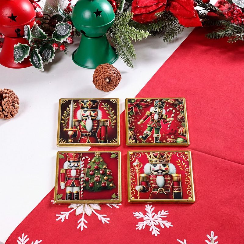 Imán Decorativo Navideño de Cascanueces Surtido 7.5 x 7.5 x 0.5 cm