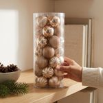Set de 35 Esferas Navideñas de Poliestireno de 6 Cm Color Champagne