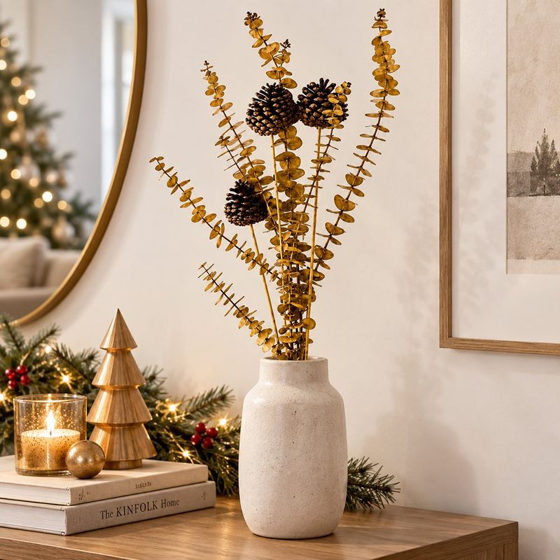 Ramo Decorativo Navideño de Eucalipto Brillante con Bellotas Café