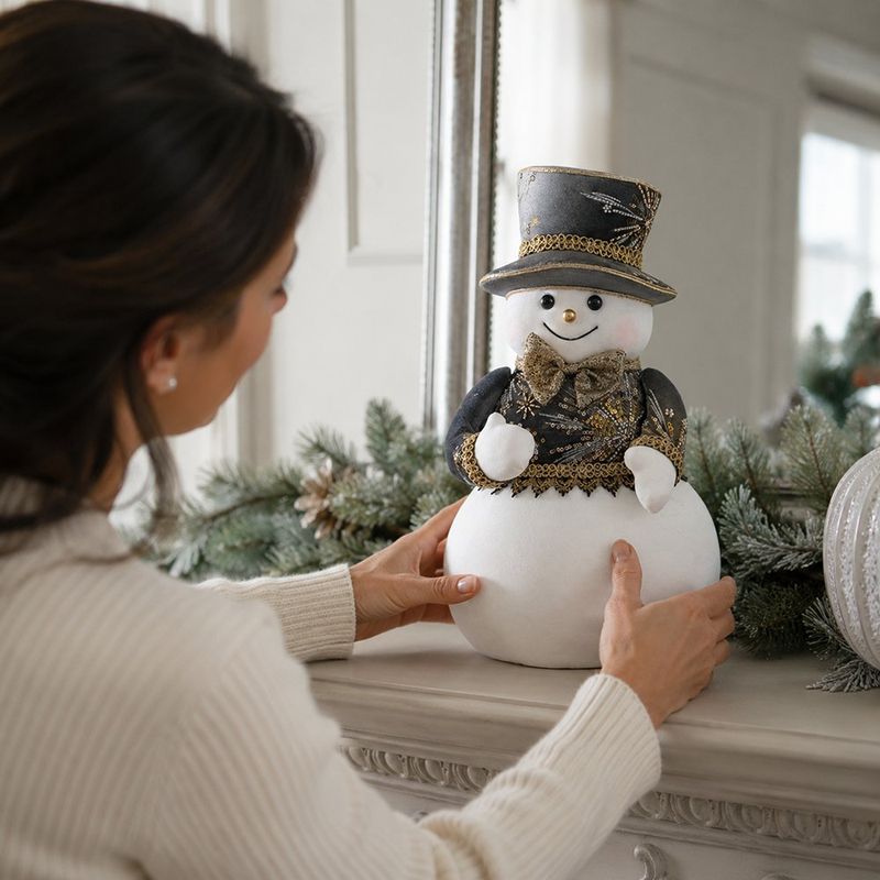 Muñeco de Nieve Decorativo Frosty de 21 x 21 x 38 cm Color Blanco y Gris