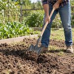 Pala Cuadrada de Acero al Carbono con Mango Largo de Madera para Excavación y Carga de 141 Cm Negro y Natural