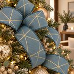 Listón Decorativo Navideño Azul con Diseño de Líneas Geométricas Doradas 2.5 Plg x 9 Yd