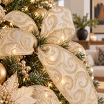 Listón Decorativo Navideño Plateado con Diseño de Espirales Doradas 2.5 Plg x 9 Yd