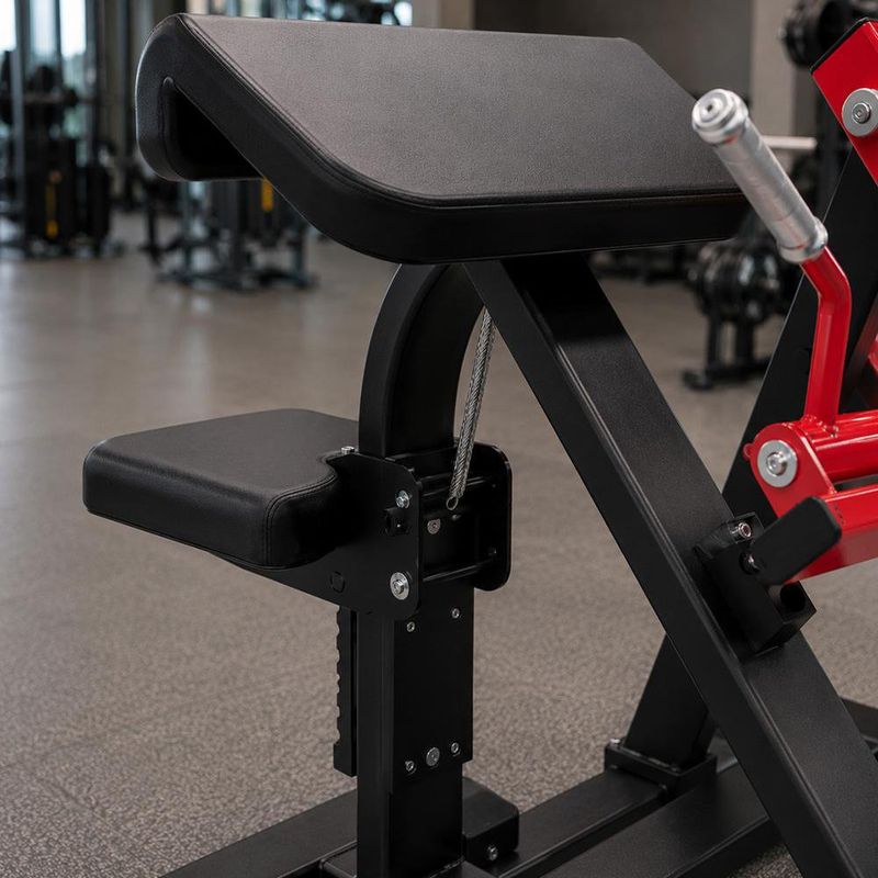 Máquina para Flexión de Bíceps con Movimiento Guiado y Carga con Discos Olímpicos Negro con Rojo