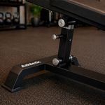Banca Declinada para Abdominales con Inclinación Ajustable y Rodillos Acolchados para Core Negro