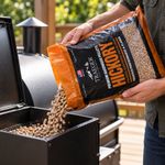 Pellets de Madera Nuez Premium para BBQ con Sabor Ahumado Intenso para Carnes 20 Libras