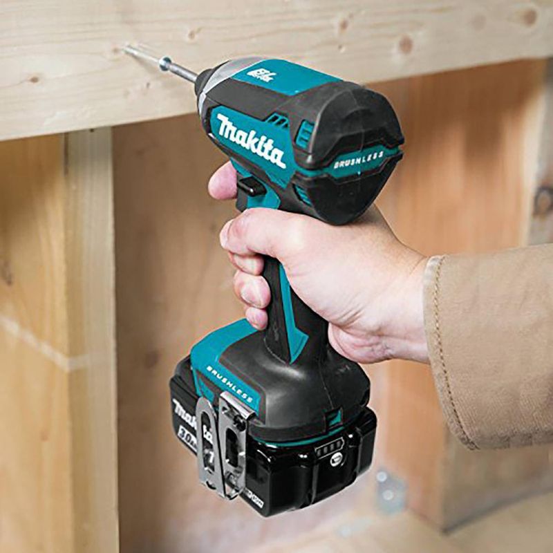 Kit De Atornillador Y Taladro De Impacto - Makita