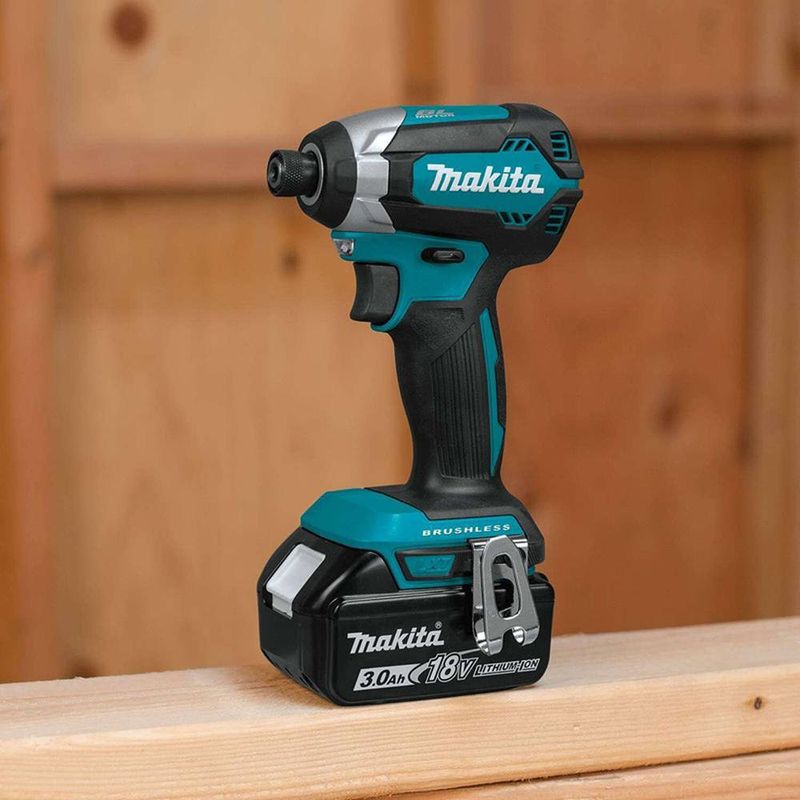 Kit De Atornillador Y Taladro De Impacto - Makita