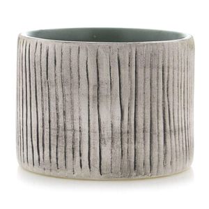 Cilindro Pequeño con Textura Rayada de Cemento