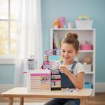 Barbie Cafetería con Muñeca y Accesorios Realistas de 20 Piezas