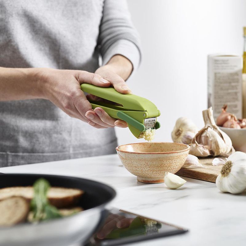 Machacador De Ajo 4.2X6X16 Cm - Joseph Joseph