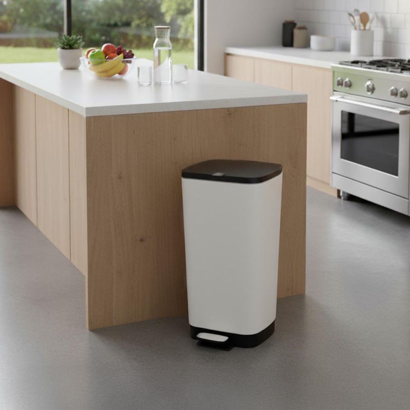 Basurero Plateado con Pedal 35 L