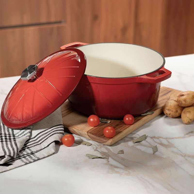 Olla de 28 cm en Hierro Fundido con Tapadera Color Rojo