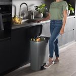 Basurero de 50 Litros Negro / Gris - Curver