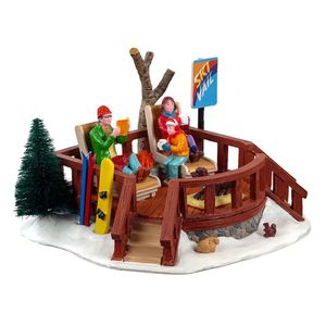 Figura Familia en Terraza de Esquí para Villa Navideña