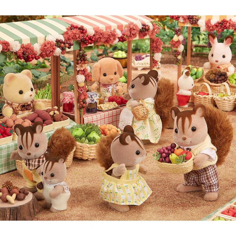Set De 4 Pzas Familia Ardilla De La Nuez - Sylvanian Families