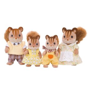 Familia Ardilla de la Nuez 4 Pzas