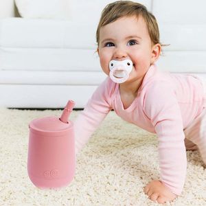 Vaso Ezpz Mini con Pajilla Blush