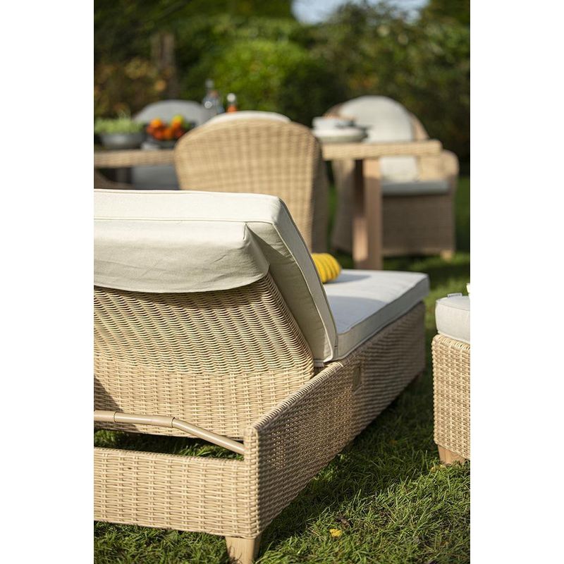 Cama-Asoleadora-Tipo-Ratan-Alu-Beige-200X69X94-Cm